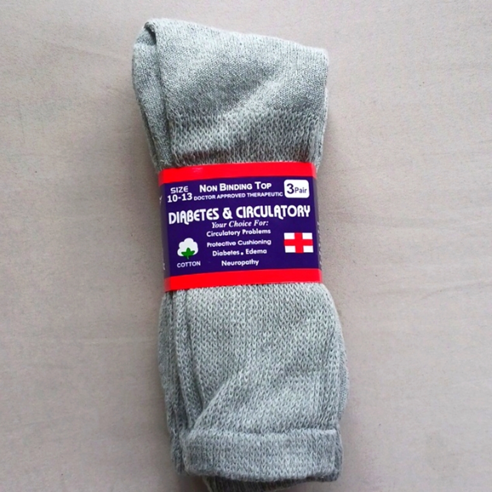 3 pair non binding diabetes & circulatory cotton crew socks